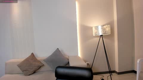 samanthaconnorx online show from October 5, 11:24 pm