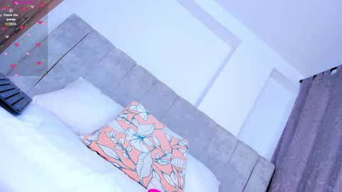 V A  N E S S A  online show from January 23, 11:05 pm