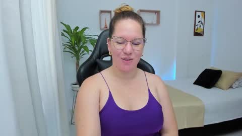 Samantha samy online show from December 14, 5:36 pm