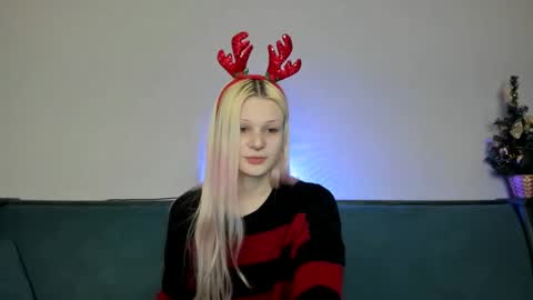Snapshot of samanthamiasnik1 chatting on December 6, 4:38 pm Samantha online show from December 6, 4:38 pm