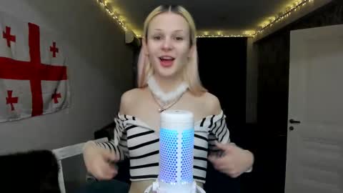 Snapshot of samanthamiasnik1 chatting on January 5, 4:48 pm Samantha online show from January 5, 4:48 pm