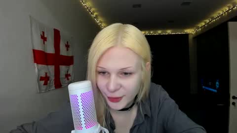 Snapshot of samanthamiasnik1 chatting on February 13, 8:13 pm Samantha online show from February 13, 8:13 pm