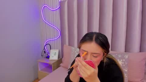 Alejandra  online show from November 18, 12:09 pm