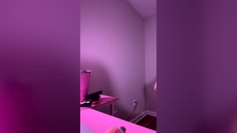 samanthaporsha online show from March 31, 6:58 am