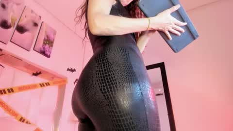 Snapshot of samanttamilf chatting on October 30, 11:27 pm samanttamilf online show from October 30, 11:27 pm