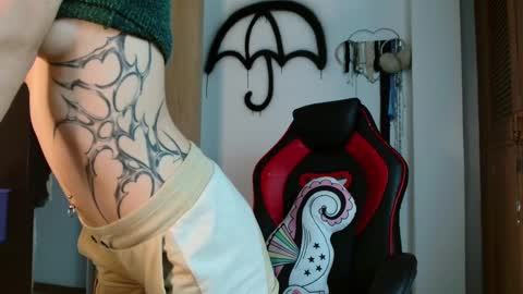 Snapshot of samantx chatting on February 28, 7:03 pm lil sam online show from February 28, 7:03 pm