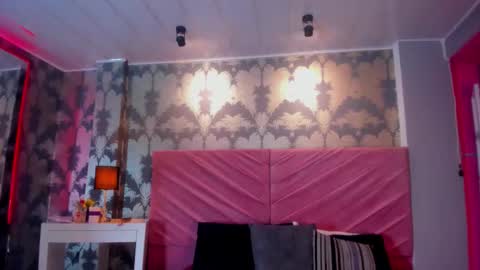 Snapshot of samara_fg chatting on December 18, 1:17 pm Samy online show from December 18, 1:17 pm