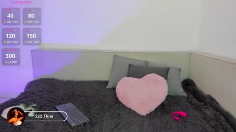 samara_hale online show from January 17, 7:17 pm