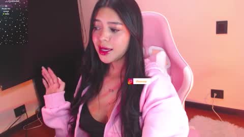 Snapshot of samara_lam chatting on December 9, 2:13 am Sammy online show from December 9, 2:13 am