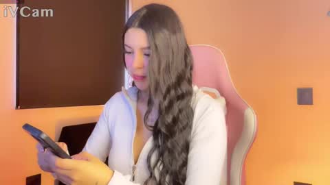 Snapshot of samara_lam chatting on January 23, 7:18 pm Sammy online show from January 23, 7:18 pm