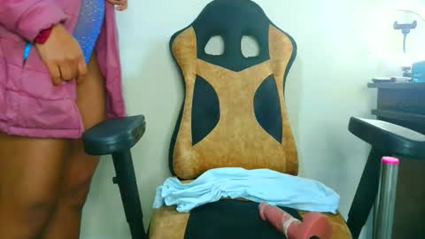 samary thomas online show from November 21, 1:26 am