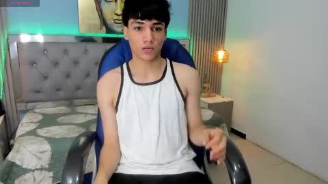 Snapshot of samblack_ chatting on June 8, 1:00 pm Sam online show from June 8, 1:00 pm