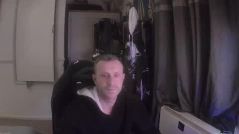 Snapshot of samc_471978 chatting on February 24, 11:14 pm samc_471978 online show from February 24, 11:14 pm