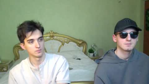 Snapshot of samcumtv chatting on January 10, 3:25 pm multitooman online show from January 10, 3:25 pm