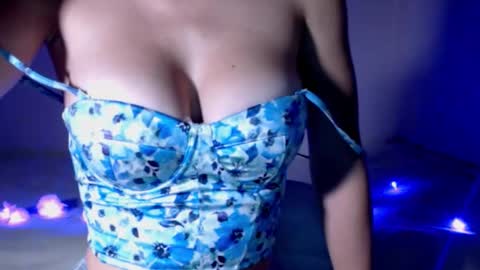 Snapshot of samdemia chatting on October 5, 2:21 am Sam Demia online show from October 5, 2:21 am