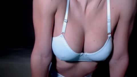 Snapshot of samdemia chatting on November 22, 2:21 am Sam Demia online show from November 22, 2:21 am