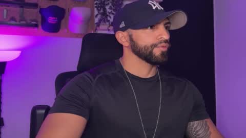 Sam Dornan online show from April 18, 6:06 am