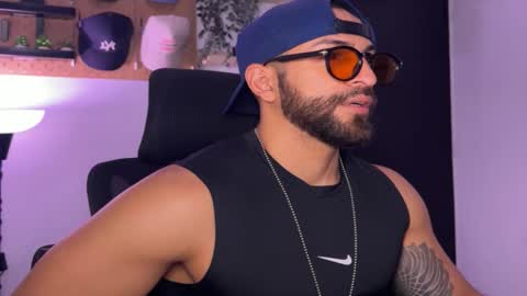 Sam Dornan online show from April 21, 2:51 am