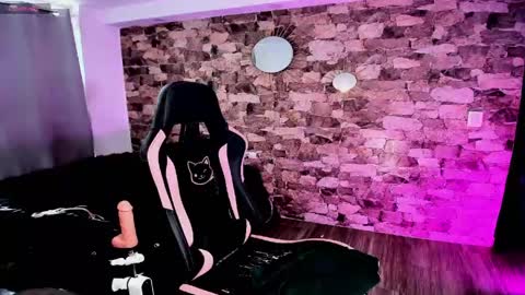 samiacooper25 online show from April 13, 12:32 pm