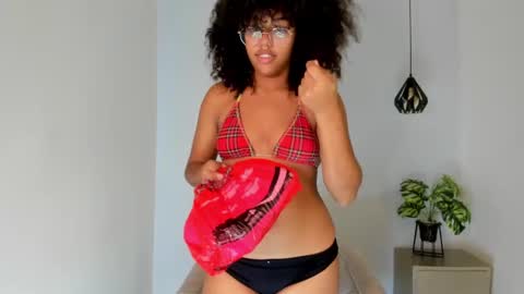 Snapshot of samie_mury chatting on November 3, 3:41 am Samie Mury online show from November 3, 3:41 am