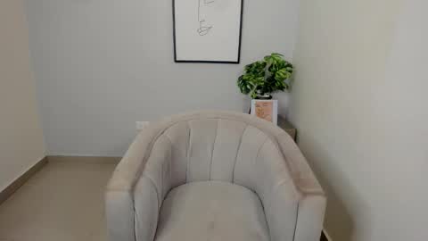 Snapshot of samie_mury chatting on December 4, 3:27 am Samie Mury online show from December 4, 3:27 am