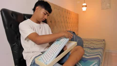 samir_19x online show from June 2, 6:10 pm