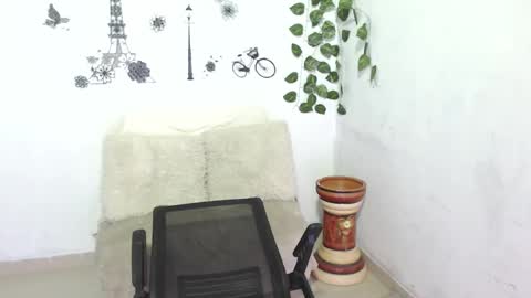 SAMIRA online show from January 5, 3:23 pm