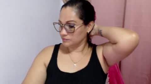 Snapshot of samira_lennox chatting on May 9, 8:14 pm SAMIRA online show from May 9, 8:14 pm
