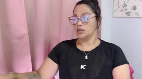 Snapshot of samira_lennox chatting on May 14, 9:32 pm SAMIRA online show from May 14, 9:32 pm