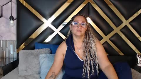 Snapshot of samira_lennox chatting on May 29, 8:51 pm SAMIRA online show from May 29, 8:51 pm