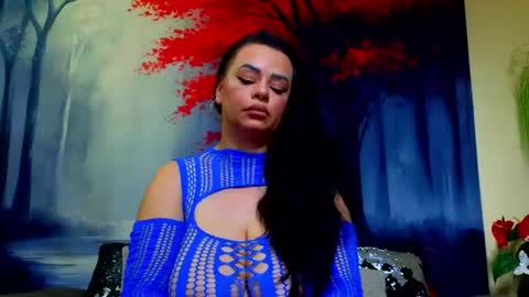     online show from December 22, 9:01 pm