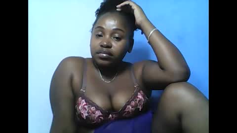 samirah_69 online show from May 6, 8:36 pm