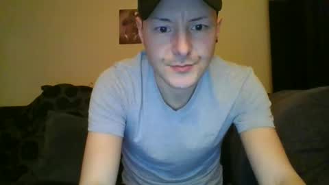 sexy lad looking for fun online show from March 5, 8:10 pm