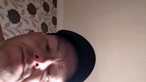 sexy lad looking for fun online show from June 11, 12:03 pm