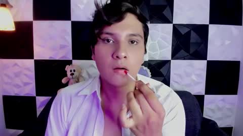 Snapshot of samlopez1 chatting on November 25, 3:06 am Sam online show from November 25, 3:06 am