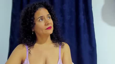 Snapshot of samm_hoti chatting on December 13, 12:09 am sam online show from December 13, 12:09 am