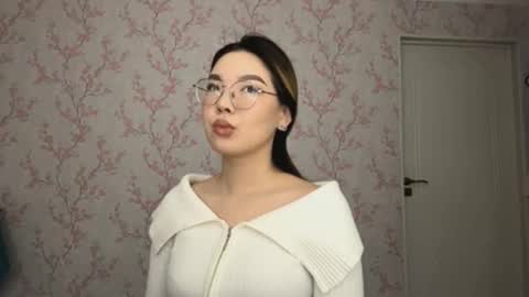 Elina online show from March 5, 9:27 am