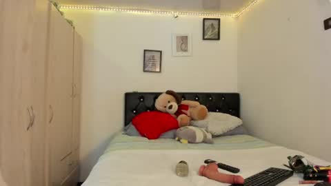 Sophia online show from August 4, 12:03 am