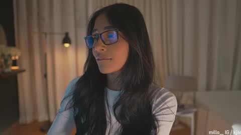 Sam online show from March 5, 9:44 pm