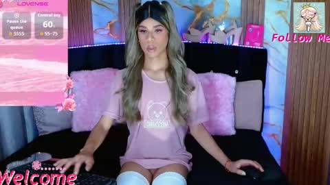 Snapshot of sammylittle_ chatting on October 5, 6:17 pm sammylittle_ online show from October 5, 6:17 pm