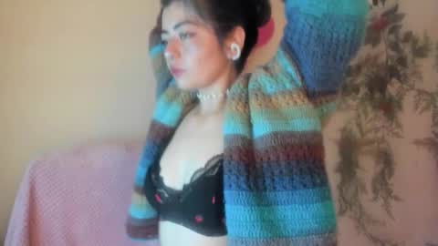   online show from March 11, 9:37 am