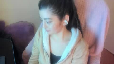   online show from April 28, 7:02 am