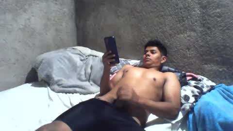 Snapshot of samuel987017 chatting on December 15, 6:18 am samuel987017 online show from December 15, 6:18 am