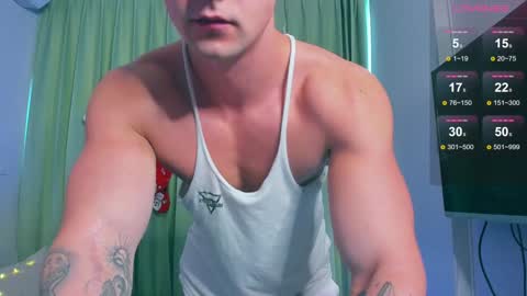 Snapshot of samuel_andrew chatting on December 31, 1:47 am Samuel online show from December 31, 1:47 am