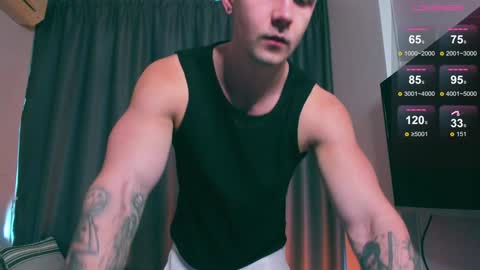 Snapshot of samuel_andrew chatting on February 5, 4:59 am Samuel online show from February 5, 4:59 am