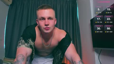 Snapshot of samuel_andrew chatting on March 9, 1:25 am Samuel online show from March 9, 1:25 am