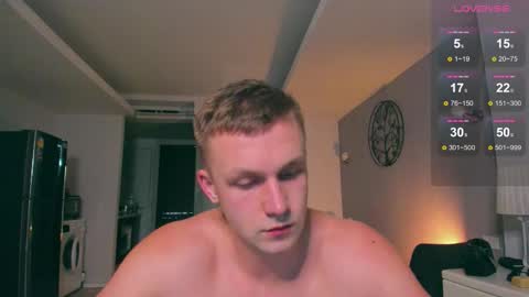 Snapshot of samuel_andrew chatting on September 20, 7:31 am Samuel online show from September 20, 7:31 am