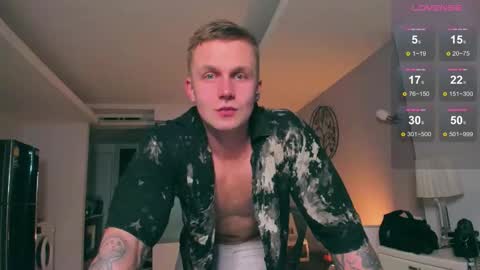 Snapshot of samuel_andrew chatting on October 9, 5:38 am Samuel online show from October 9, 5:38 am