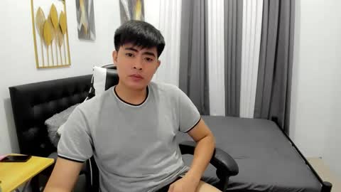 Snapshot of samuelangelo chatting on May 8, 5:07 pm Sam online show from May 8, 5:07 pm