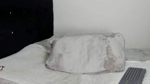 Snapshot of samuelholt chatting on December 21, 2:58 pm Samuel online show from December 21, 2:58 pm